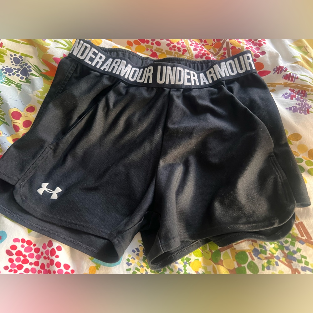 Under Armour Women's Black Athletic Shorts xs